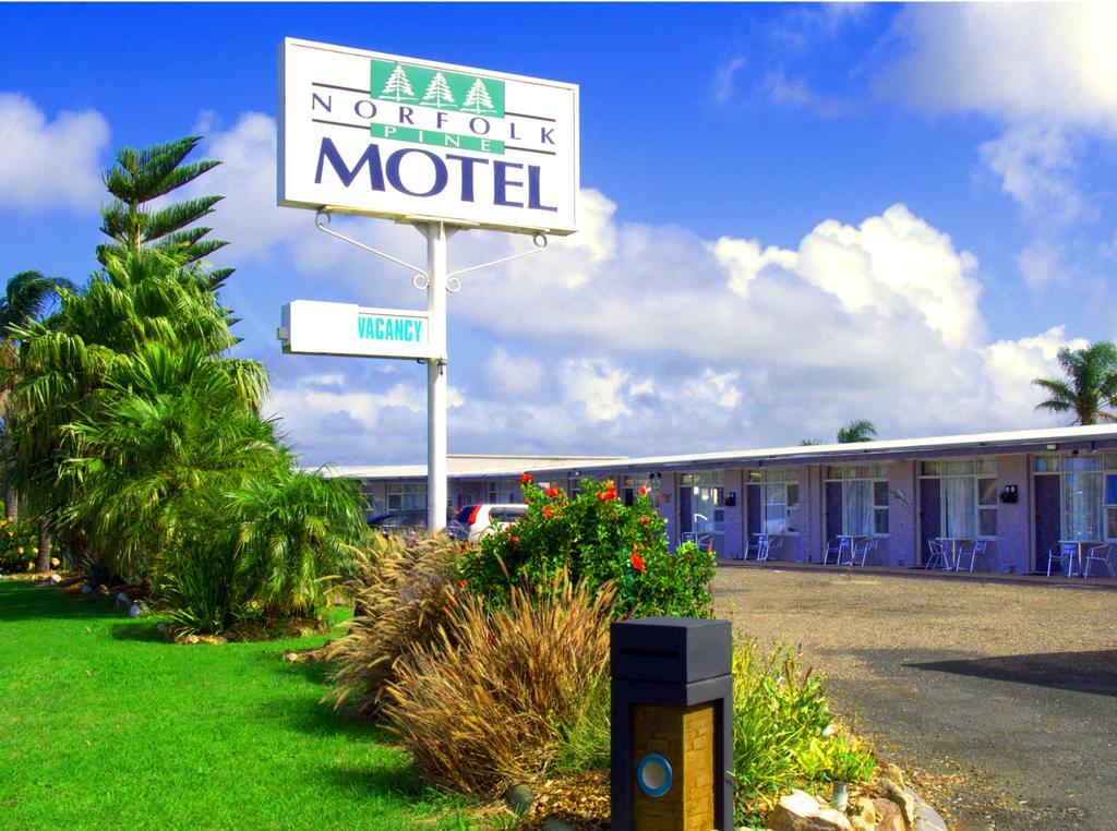 Norfolk Pines Motel Меримбула Екстер'єр фото